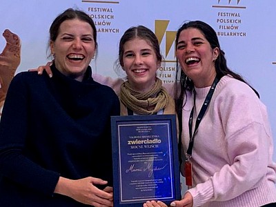 Egresada de la UGD recibe premio internacional en Polonia